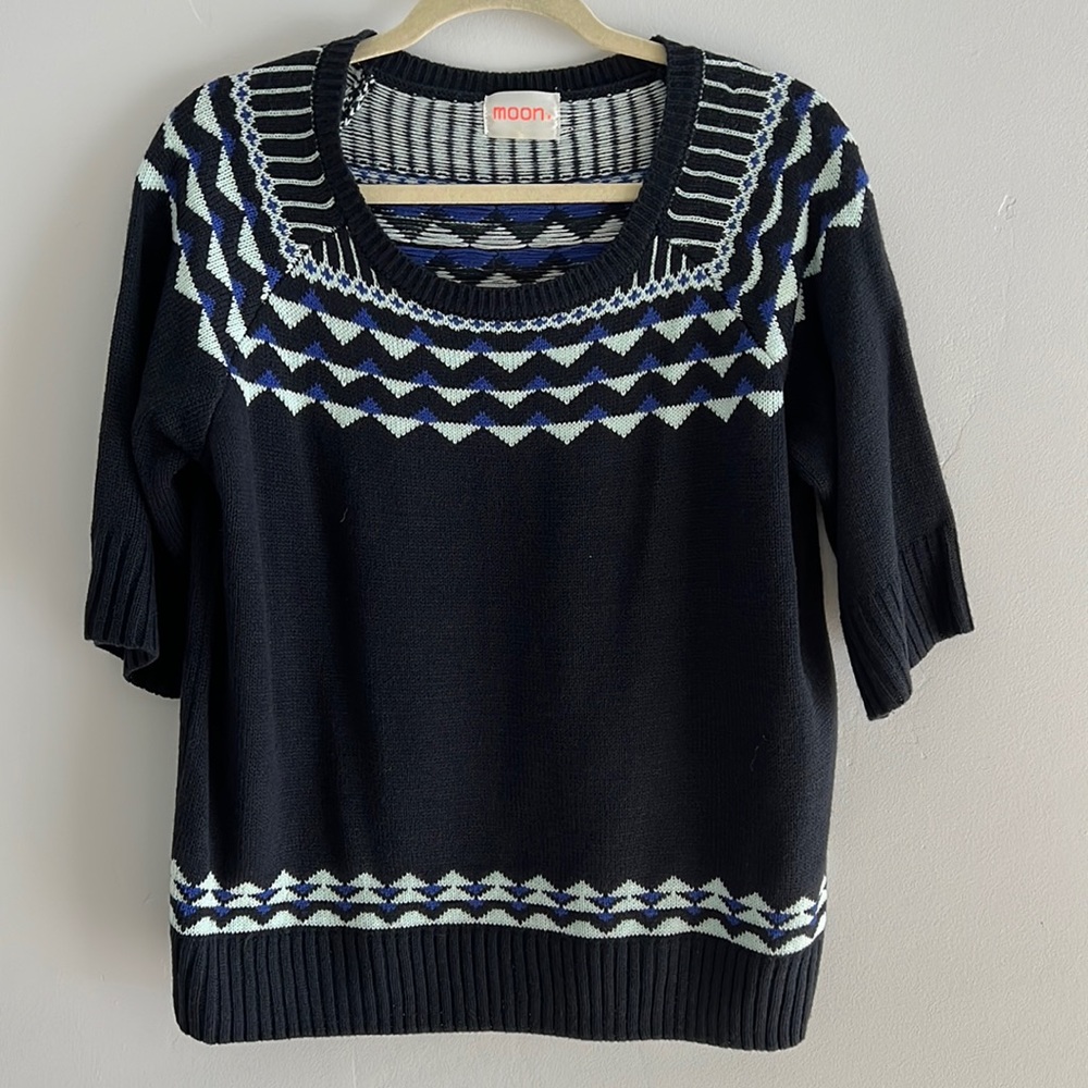 Sweater with short sleeves